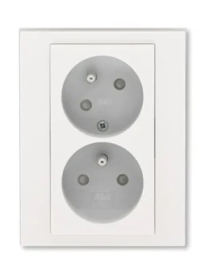 Levit®M 5513H-C02357 68 zásuvka dvojnásobná s ochr. kolíky, s clonkami, s natočenou dutinou barva perleťová / ledová bílá ABB Akční Nabídka