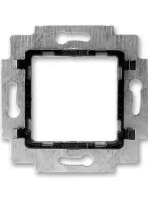 Víkendová Akce 5525U-A00100 Adaptér pro použití přístrojů Profil 45 v designových řadách