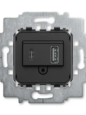 Přístroj nabíjecí USB-A + USB-C *2CKA006400A0399 Odeslání Ihned