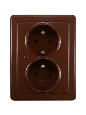 Swing® 5592G-C02349 H1 zásuvka dvojnásobná, s ochranou před přepětím barva hnědá *ABB Nová Kolekce