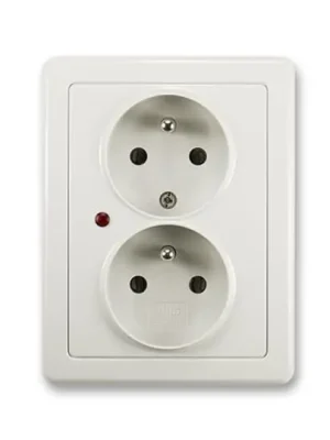Víkendová Akce Swing® 5592G-C02349 S1 zásuvka dvojnásobná, s ochranou před přepětím barva světle šedá *ABB