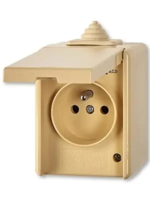 Tango 5598-2929D zásuvka jednonásobná s víčkem, s ochranou před přepětím, plast, IP44 barva béžová *ABB Must-Have