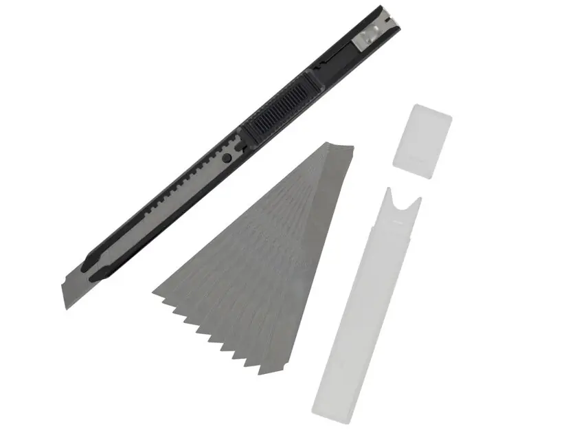 Vallejo T06011 Tenký odlamovací nůž + 10 břitů Must-Have